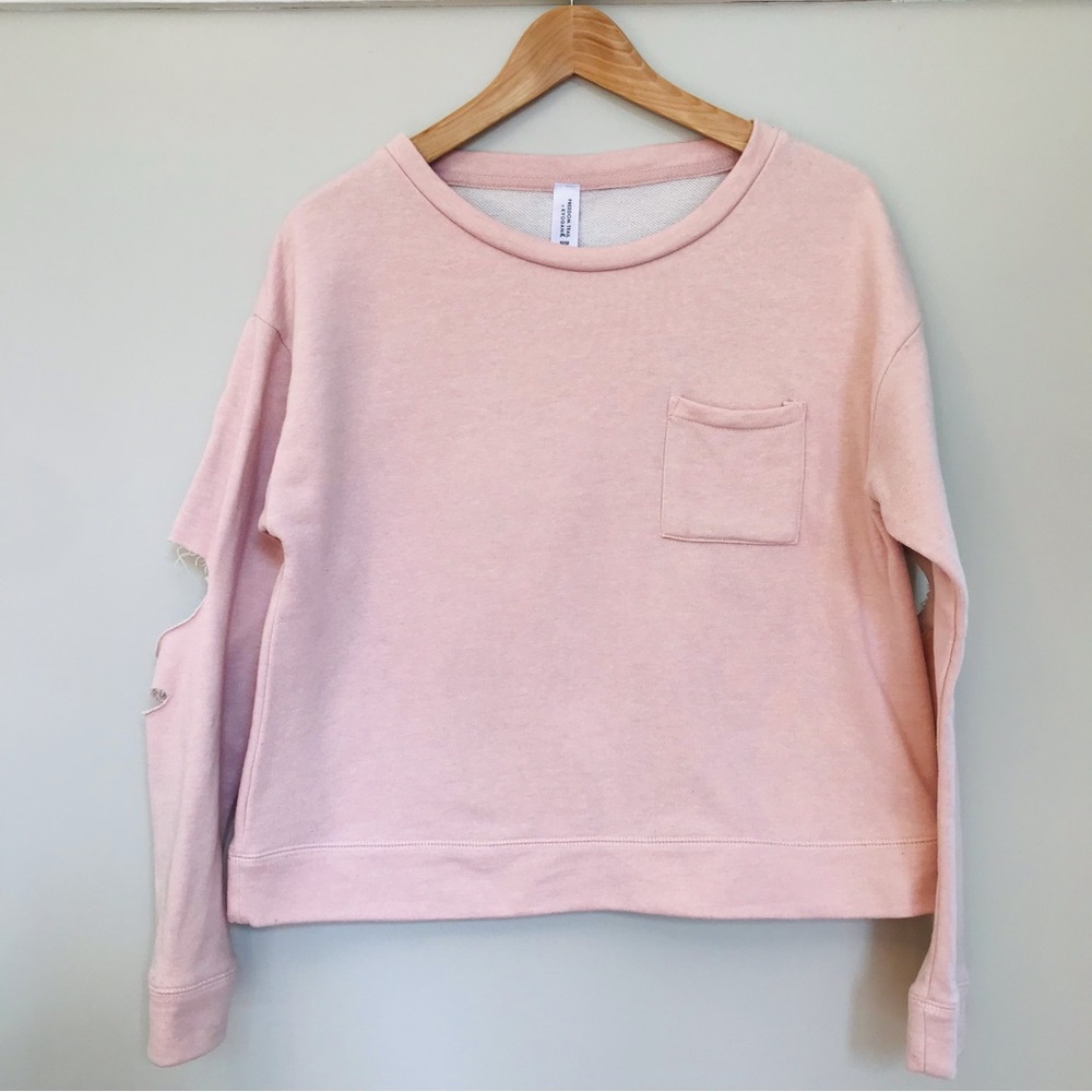FREEDOM TRAIL KYODAN | Pink Cropped Sweatshirt with Frayed Elbow Cutouts